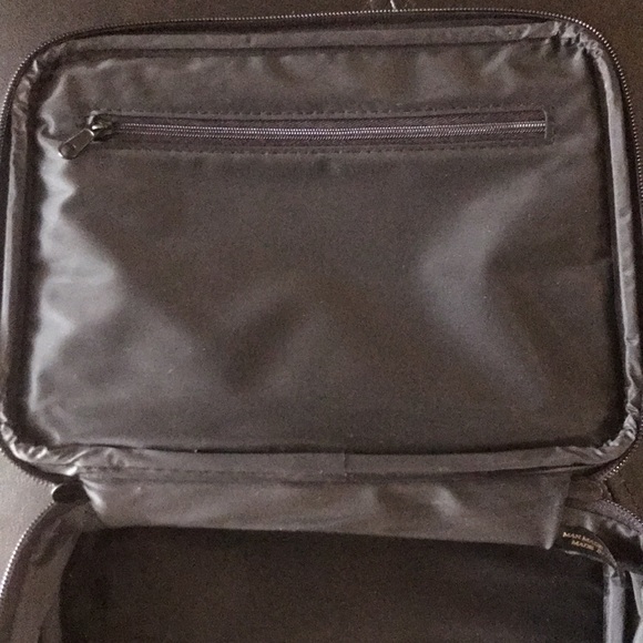 PERRY ELLIS MENS LEATHER TOILETRIES CASE EUC - Picture 5 of 6
